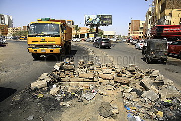Sudan-Khartoum-Tension-Road-Barrikaden
