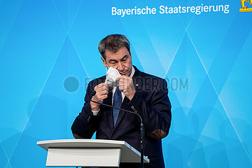 Pressekonferenz zu den neu geltenden Corona-Regeln in Bayern