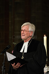 Deutschland  Bremen - Schlussgottesdienst der EKD-Synode 2021  es predigt der scheidende Ratsvorsitzende Bischof Heinrich Bedford-Strohm