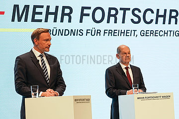 Deutschland-Berlin-Partys-Koalition-Verhandlungen-Pressekonferenz Deutschland-Berlin-Partys-Koalition-Verhandlungen-Pressekonferenz