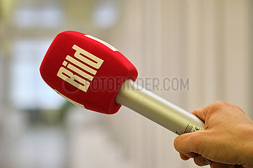 Deutschland  Bremen - Mikrofon von Bild TV  einem Ableger der Bild Zeitung