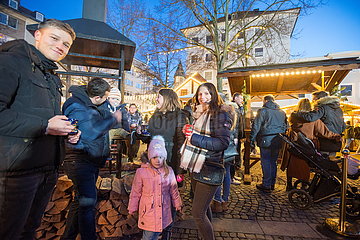 Weihnachtsmarkt Kirchenplatz - 2G