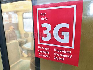 3G-Hinweis in einer S-Bahn