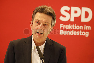 Pressekonferenz SPD-Bundestagsfraktion  Fraktionsebene  Dt. Bundestag