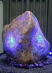 Sri Lanka-Horana-Natural Corundum Kristallblau Saphir-Display