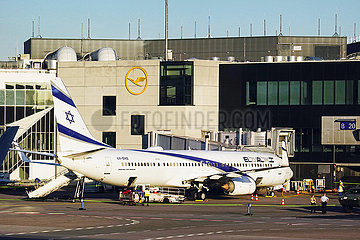 Frankfurt am Main  Deutschland  Flugzeug der El Al am Frankfurt Airport
