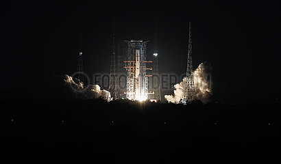 (Eyungsmaski) China-Wenchang-Rocket-Start (CN)