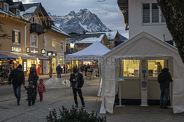Garmisch-Partenkirchen  Corona-Testcenter in der Innenstadt  Coronatest  Schnelltest  23. Dezember 2021
