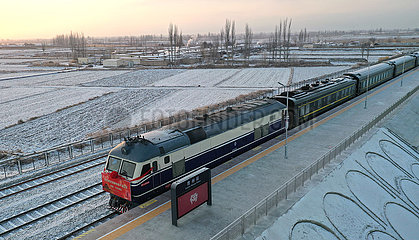 China-Gansu-Inner-Mongolei-Jiuquan-Ejina-Eisenbahn-Dongfeng-Sektion (CN) China-Gansu-Inner-Mongolei-Jiuquan-Ejina-Eisenbahn-Dongfeng-Sektion (CN)