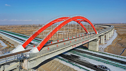 China-Gansu-Inner-Mongolei-Jiuquan-Ejina-Eisenbahn-Dongfeng-Sektion (CN)