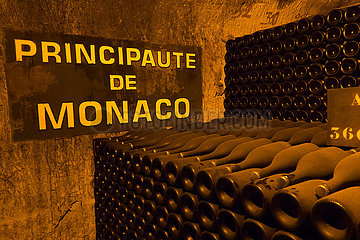 Frankreich  Marne (51)  Reims  Vranken Pommery Champagne Haus  Galerien eines alten unterirdischen Kreidekellers und jetzt als Champagnerweinkeller  Lagerung von Flaschen für das Fürstentum von Monaco