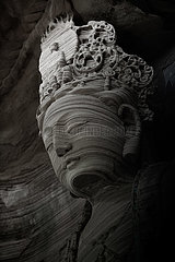 (Sichuanmosaiken) China-Sichuan-Anyue-Steinschnitzerei (CN)