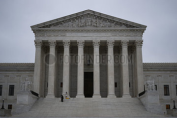U.S.-Washington  D.C.-Supreme Court-Covid-19-Impfstoff