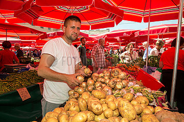 Kroatien  Zagreb - Markt am Dolac  ein Platz im Kaptol-Viertel (Altstadt)