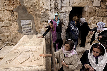 Israel. Jerusalem. Heiliger Donnerstag. Zeremonie des Waschens der Füße  der Gemeinschaft der Orthodoxen Armenier