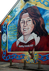 Nordirland. Ulster. Belfast Falls Road Fresko in Erinnerung Ein Bobby Sands (1954-1981)  Irish Nationalist  mitgliederlich der vorläufigen Ira und Mitglauder des Commons des Vereinigten Königreichs  der NACH EINEM 66-TÄGIGEN HUNGERTREIK UNTER W
