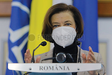 ROMANIA-BUCHAREST-FRANCE-MINISTER OF THE ARMED FORCES-VISIT