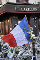 FRANKREICH. PARIS (75) 14.11.15 - Nach den Terroranschlägen vom 13. November 2015 Hommage an die Opfer des Restaurants Le Carillon an der Ecke Alibert und Bichat Street in der 10. Arrondissement