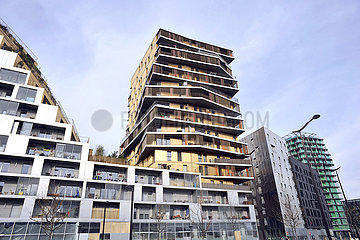 Frankreich. Paris (75) der Heimturm ist ein Wohngebäude  das Soziale und private Apartments in der Zac Massena im 13. Bezirk Mischt