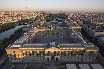 FRANCE. PARIS (75) AERIAL VIEW OF THE LOUVRE MUSEUM. The pyramid at the top of the Sully pavilion with the Tuileries gardens in the background and  in the background  on the left  the Eiffel Tower