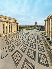 Frankreich - Paris (75) Mars 2020. Erste Haftwoche aufgrund der Epidemie von Coronavirus. Hier  die Trocadé © Ro Esplanade  der Palais de Chaillot und der Eiffelturm.