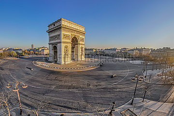 France. Paris (75) April 2  2020. Third week of confinement due to the Coronavirus epidemic. Aerial view of the Place de l'Etoile and the Arc de Triomphe