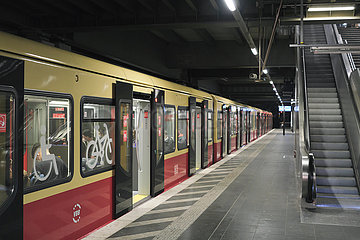 Deutschland  Berlin - S-Bahnhof Ostkreuz