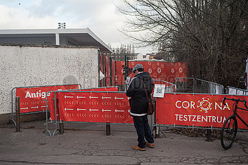 Berlin  Deutschland  Corona -Testzentrum fuer kostenlosen Covid-Schnelltest unweit des Mauerparks