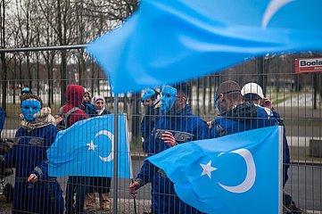 Berlin  Deutschland  Demonstration gegen Voelkermord an den Uiguren und Boykott Olympische Winterspiele in Peking