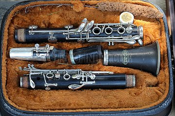 Batumi  Georgien  Klarinette liegt in ihre Einzelteile zerlegt in einem Koffer