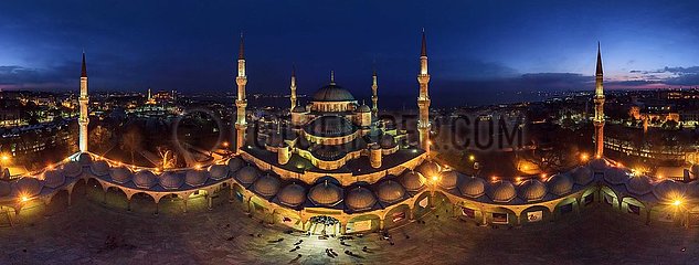 Truthahn. Istanbul  Luftbild der blauen Moschee in der Nacht