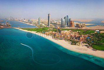 Vereinigte Arabische Emirate (Vereinigte Arabische Emirate). Abu Dhabi  Luftbild des Emirates Palace Hotel