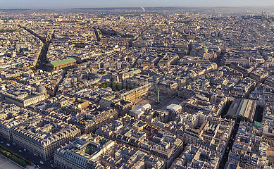 Frankreich. Paris (75) Luftansicht im Herbst des Place Vendome Square