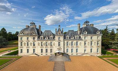 Frankreich. Loir-et-Cher (41) Chateaux des Loire-Tals  Luftbild des Cheverny Castle