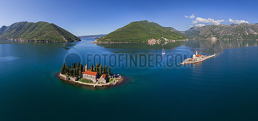 Luftbild der künstlichen Insel von Gospa-Od Skrpjela und der Insel St. Geo. Kotor Bay  Montenegro