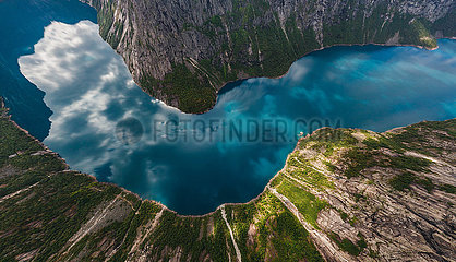 Norwegen. Südliche Fjorde  Rindalgsvatn. Luftaufnahme