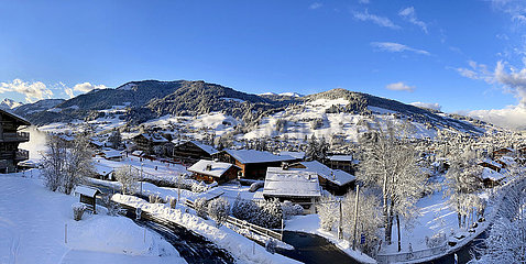 Frankreich  Haute-Savoie (74) MEGEVE-Skigebiet  Rochebrune-Skigebiet  im Hintergrund The Jaillet