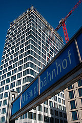 Berlin  Deutschland  Baustelle Hochhaus am Europaplatz gegenueber Berliner Hauptbahnhof im Bezirk Mitte