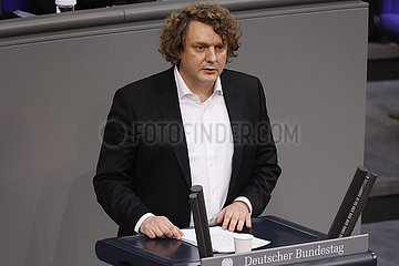 Bundestagsdebatte  Dt. Bundestag  Reichstagsgebaeude  17. Februar 2022  17. Februar 2022