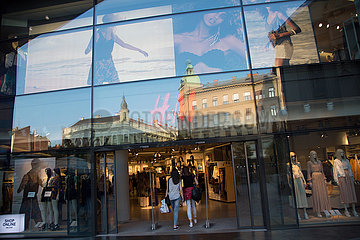 Kroatien  Zagreb - H & M in der Einkaufsmeile Ilica in der City