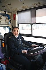 China-Tianjin-NPC-stellvertretender Busfahrer (CN)