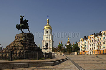 St. Sophia-Kloster  Bogdan Khmielnitsky Statue  Glockenturm  Kiew  Ukraine