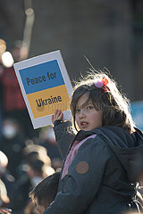 Deutschland  Bremen - Demonstration gegen Putins Krieg gegen die Ukraine