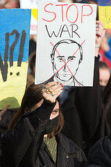 Berlin  Deutschland  DEU - Demonstration unter dem Motto Stoppt den Krieg