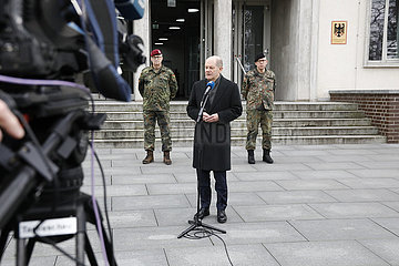 Besuch Bundeskanzler Scholz bei Einsatzfuehrungskommando der Bundeswehr  Schwielowsee