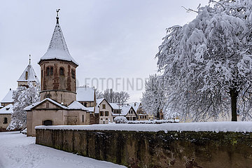 FRANCE  Alsace  Bas-Rhin (67)  Avolsheim  Saint-Ulrich chapel under the snow in winter