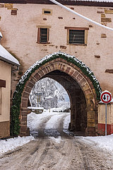 FRANCE  Alsace  Bas-Rhin (67)  Dachstein  Porte de la Bruche in winter