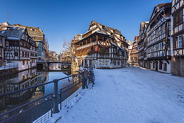 FRANCE  Alsace  Bas-Rhin (67)  Strasbourg  Place Benjamin Zix under the snow in Petite France district