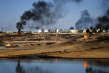 Algeria. Province of Ouargla: Sonatrach plant (Algerian oil and gas company) in the Algerian Sahara. Site of Hassi Messaoud  southern industrial complex (oil). Sonatrach is the first company in Africa