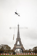 Frankreich-Paris-Eiffel-Tower-Antenne-Installation